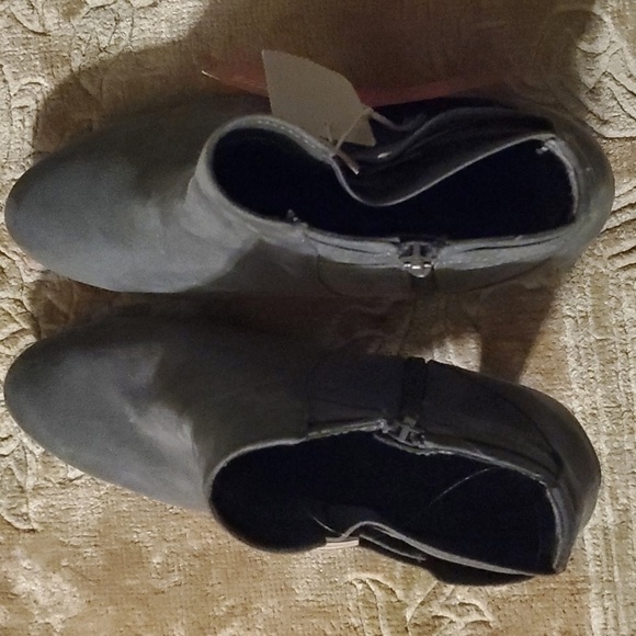 Dexflex Comfort Shoes Womens Size 8-1/2 8.5 Gray ' Suede '  Ankle Heeled… - Picture 12 of 13
